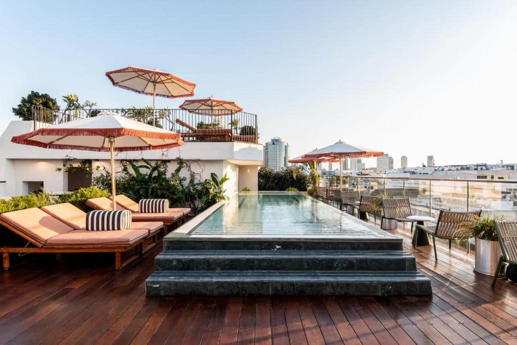 Rooftop & Pool